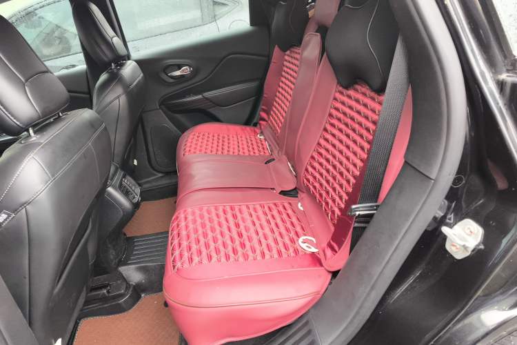 Used Jeep Cherokee 2016 2.4L Leading Edition Left Rear Seat
