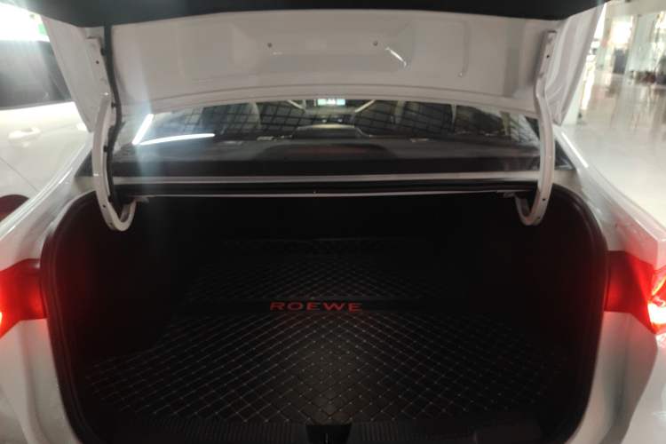 Used Roewe i5 2023 1.5L CVT Luxury Edition Trunk