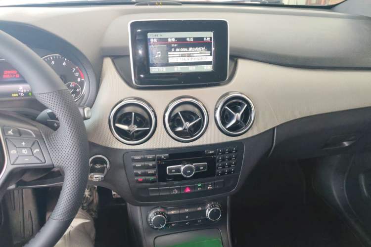 Used Mercedes-Benz B-Class 2012 B 200
