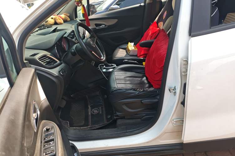 Used Buick Encore 2015 1.4T Automatic Two-Wheel Drive Urban Elite Version
