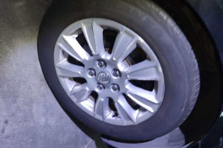 Used Buick LaCrosse 2012 2.4L SIDI Elegant Edition