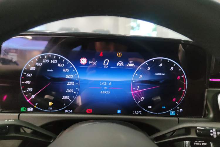 Used Mercedes-Benz E-Class 2024 Facelift E 300 L Fashion Sport Edition
