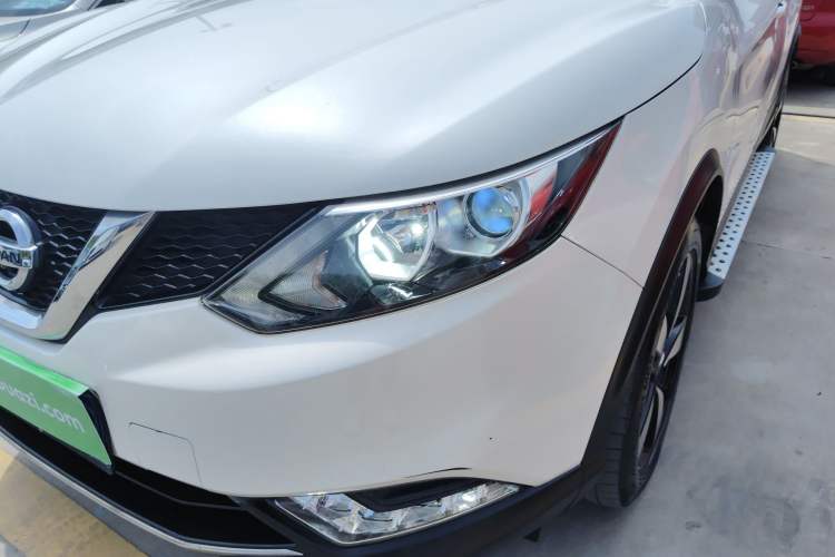 Used Nissan Qashqai 2016 2.0L CVT Luxury Edition Left Front Headlight