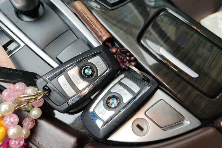 Used BMW 5 Series 2014 525Li Luxury Design Package
