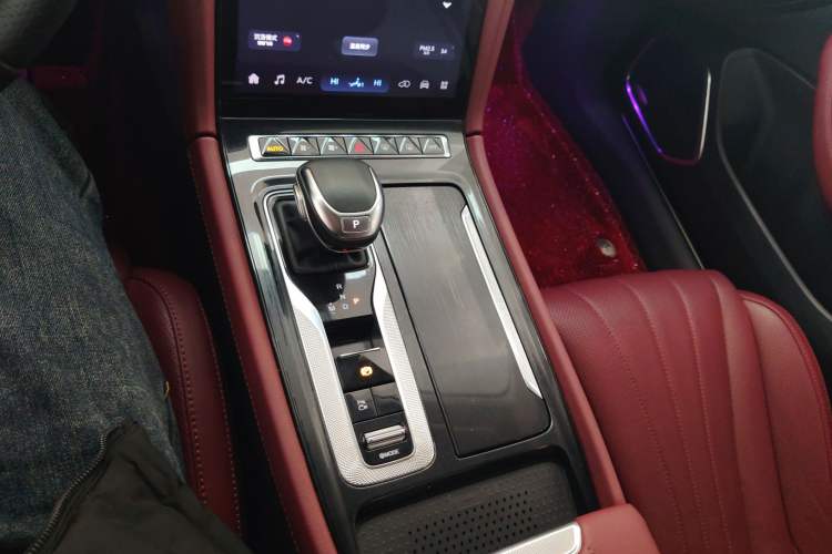 Used Hongqi H5 2023 2.0T Automatic Smart Connect Flagship Edition