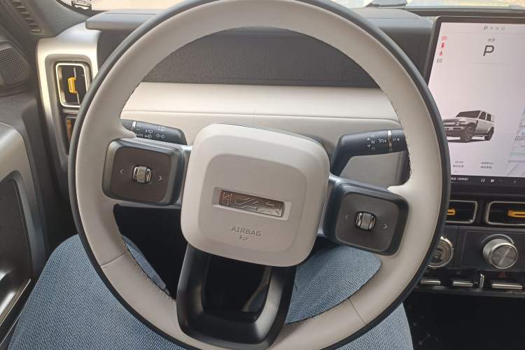 Used iCAR V23 2025 501 Four-Wheel Drive Advanced Version Steering Wheel