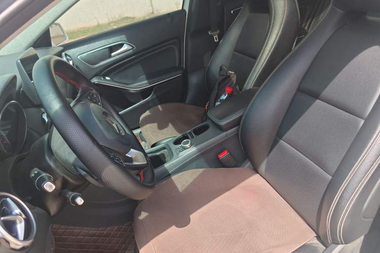 Used Mercedes-Benz GLA 2018 GLA 200 Sport Edition Left Front Seat