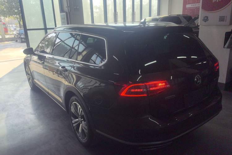 Used Volkswagen Variant 2017 380TSI Four-Wheel Drive Longitudinal Version