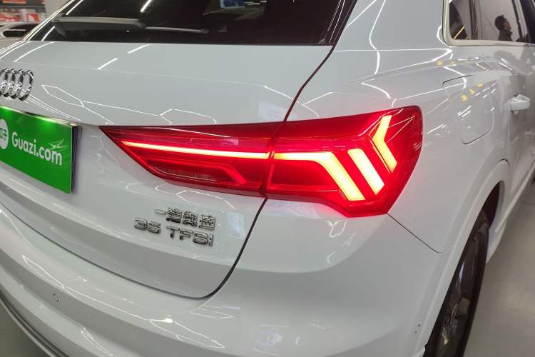 Used Audi Q3 2023 35 TFSI Fashion Dynamic Model (1.4T) Right Rear Taillight