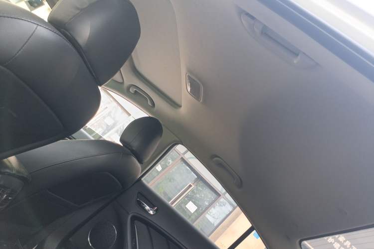 Used Kia K3 2015 1.6L Automatic DLX Headliner