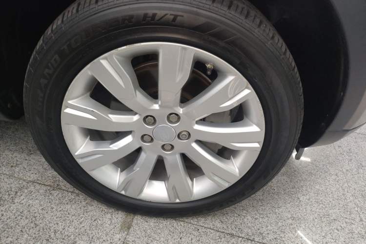 Used Land Rover Discovery Sport 2015 2.0T HSE LUXURY Left Front Wheel Hub