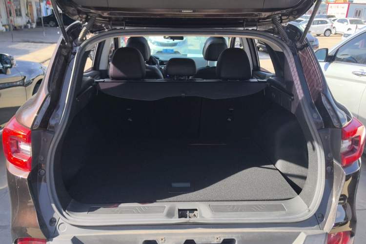 Used Renault Kadjar 2017 2.0L Two-Wheel-Drive Leading Edition
