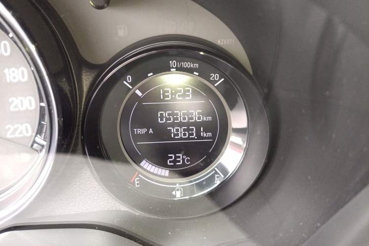 Used Honda XR-V 2021 1.5L CVT Comfort Version Odometer Close Up