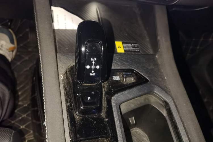 Used Lynk & Co 03 2023 1.5TD DCT JingPro Gear Lever