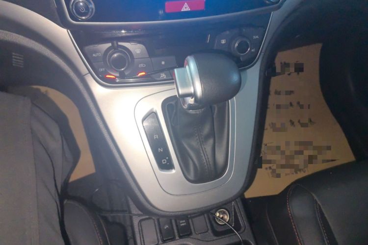 Used Haval M6 2019 1.5T DCT Two-Wheel Drive Elite Version China VI Standard Gear Lever