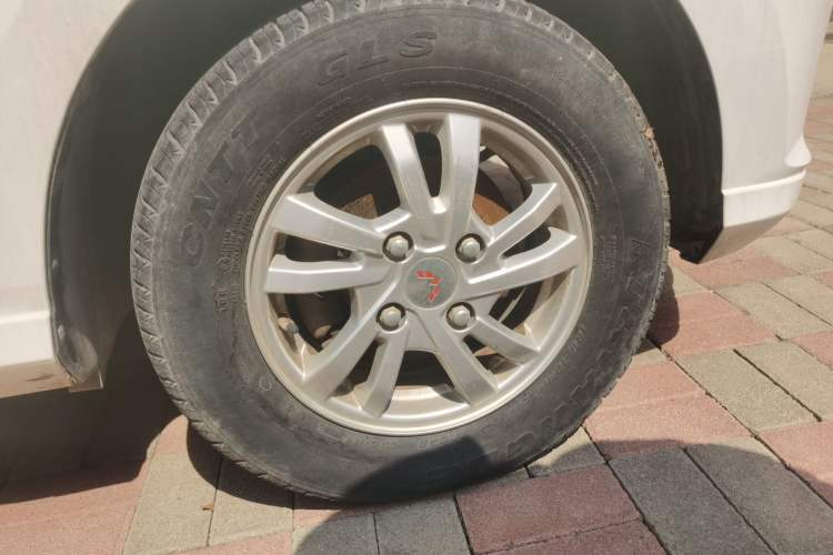 Used Wuling Hongguang 2019 1.5L S Standard Version China VI LAR
