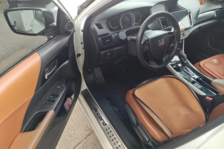 Used Honda Accord 2016 2.0L Comfort Edition
