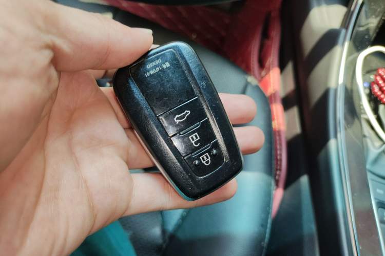 Used Toyota Avalon 2019 2.5L Ambition Version China V Standard Vehicle Key