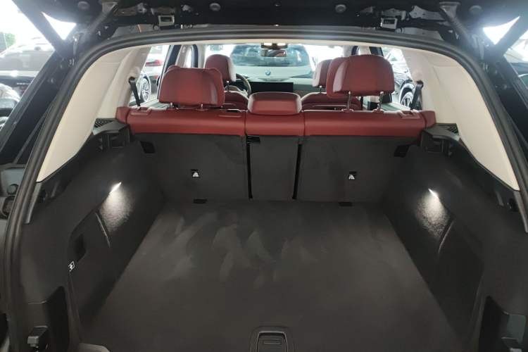 Used BMW X5 2023 xDrive 30Li Luxury M Sport Night Edition Package Trunk