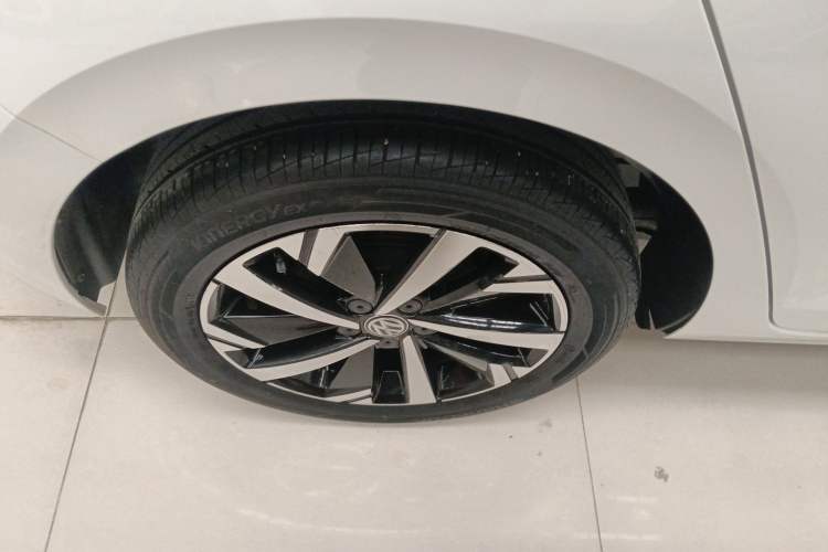 Used Volkswagen Polo 2019 Plus 1.5L Automatic Beats Trendy Cool Edition Right Rear Wheel Hub