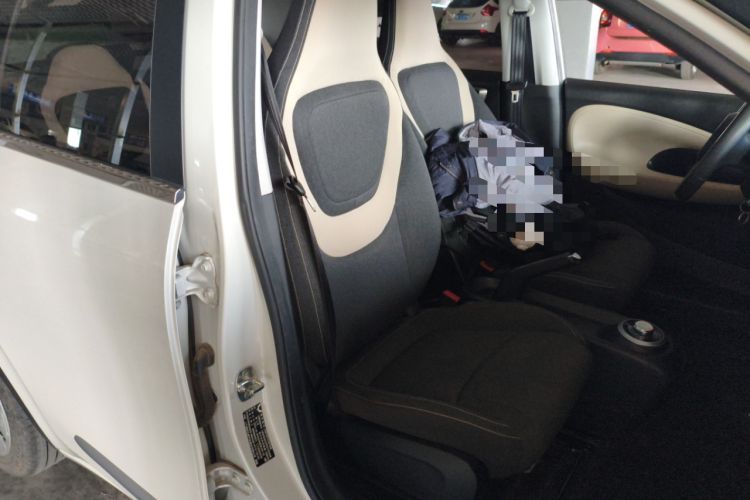 Used Wuling Bingo 2023 333 km Fast-Share Version Right Front Seat