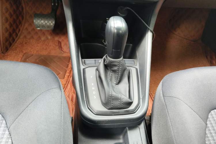Used Volkswagen Santana 2019 1.5L Automatic Fashion Edition China VI Gear Lever