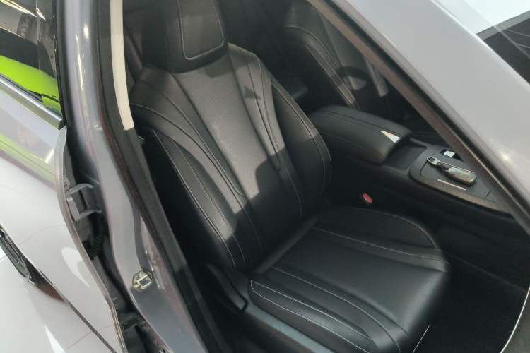 Used Venucia V 2021 260T Idol Edition