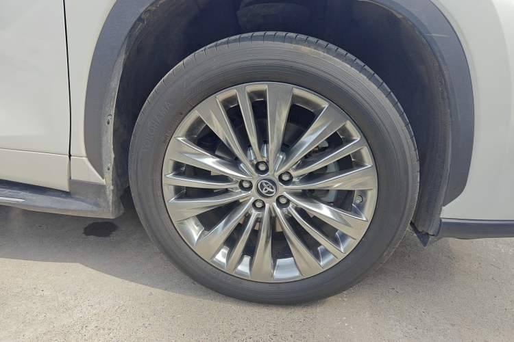 Used Toyota Highlander 2023 2.5L Smart Electric Hybrid Dual-Engine Four-Wheel Drive Prestige Version – 7 Seats
