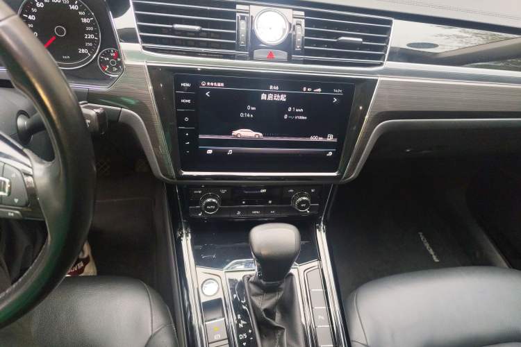 Used Volkswagen Phideon 2019 380TSI Two-Wheel Drive Business Edition China VI Standard
