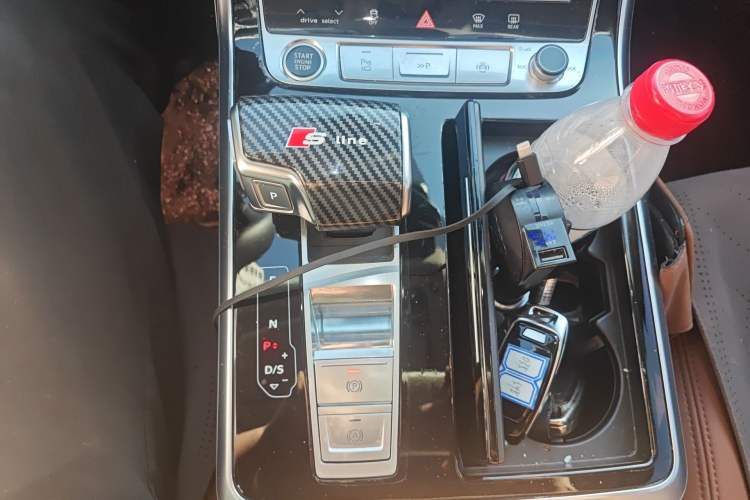 Used Audi Q7 2023 55 TFSI quattro S line Sport Edition Gear Lever