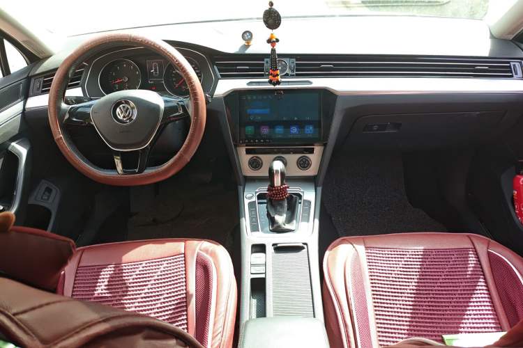 Used Volkswagen Magotan 2017 280TSI DSG Comfort Model Audio And AC Panel