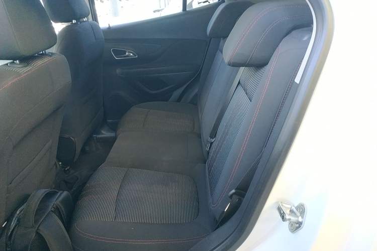 Used Buick Encore 2015 1.4T Automatic Two-Wheel Drive Urban Elite Version