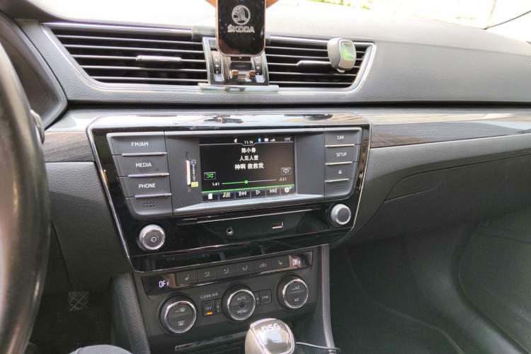 Used Skoda Superb 2016 TSI330 DSG Smart Drive Edition
