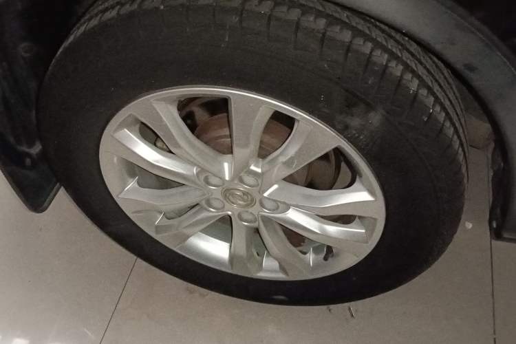 Used Dongfeng Aeolus AX7 2015 2.0L Automatic Zhiyi Trim