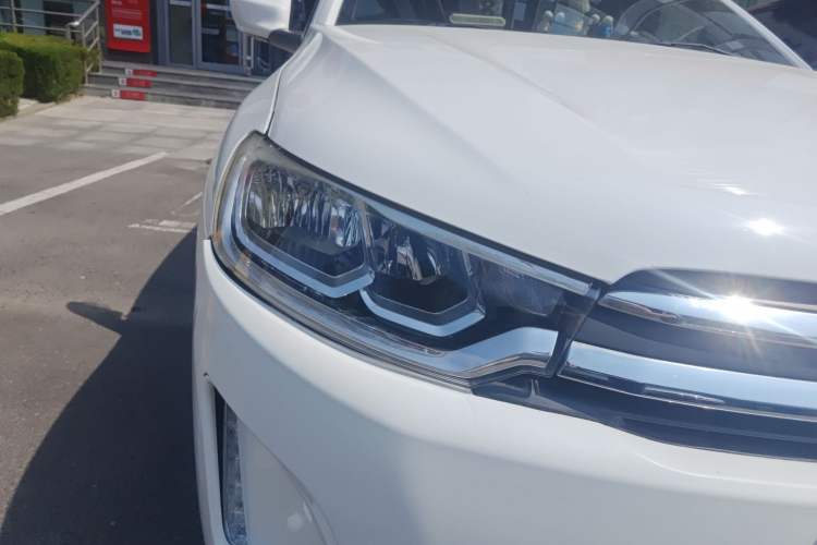 Used Citroen C3-XR 2018 1.6L Automatic Pioneer Model Right Front Headlight