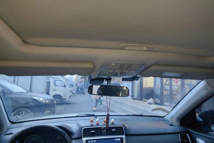 Used Haval H6 2014 Sport Version 1.5T Manual Two-Wheel Drive Elite Edition Headliner