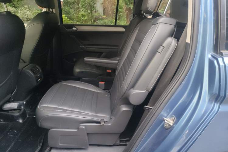 Used Volkswagen Touran 2016 Volkswagen Touran L 280TSI DSG Comfort Edition Left Rear Seat