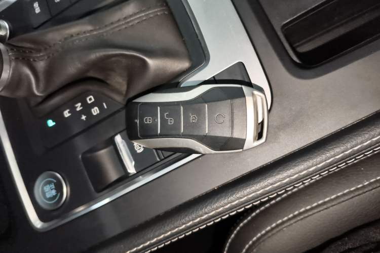 Used BYD Tang 2019 2.0T Automatic SmartConnect Luxury Edition 5 Seats China VI Standard