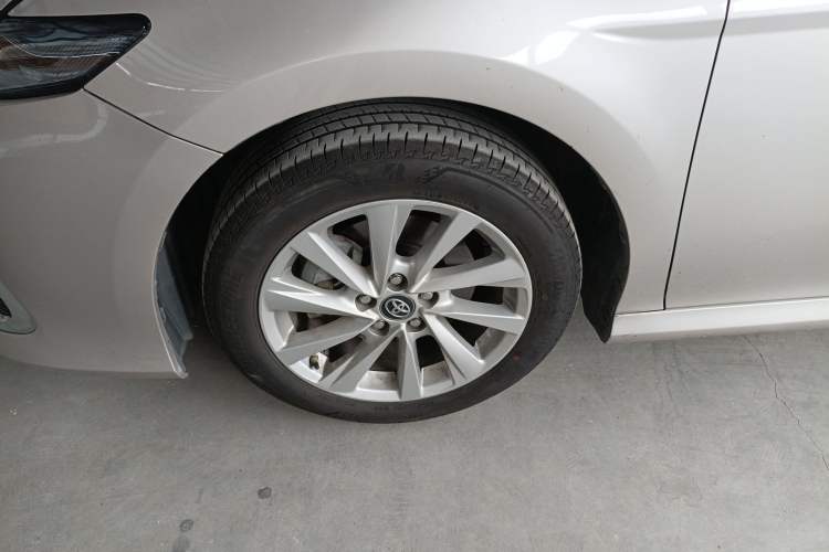 Used Toyota Camry 2021 2.0G Luxury Edition
