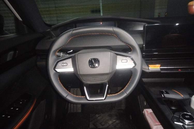 Used CHANGAN UNI-V iDD 2023 ZhiDian iDD 1.5T 113km ZhiKu Model