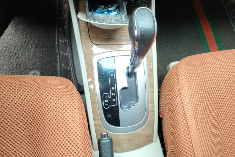 Used Buick Excelle 2015 1.5L Automatic Classic Model Gear Lever