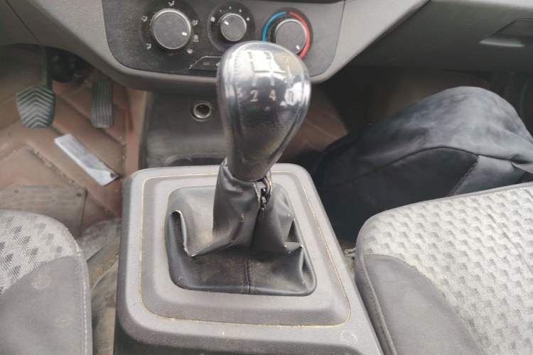Used Wuling Rongguang Small Truck 2019 1.2L Base Model Single-Row LSI Gear Lever