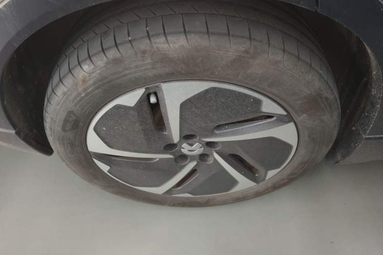 Used Nio ES6 2024 75 kWh Right Rear Wheel Hub