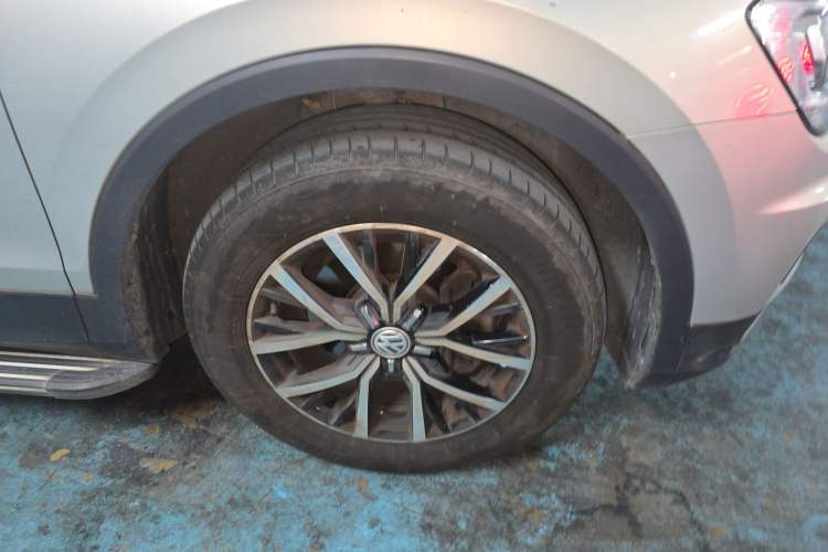 Used Volkswagen Tiguan L 2018 Facelift 330TSI Automatic Two-Wheel Drive Luxury Edition
