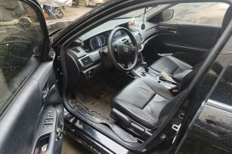 Used Honda Accord 2015 2.0L LX Comfort Edition
