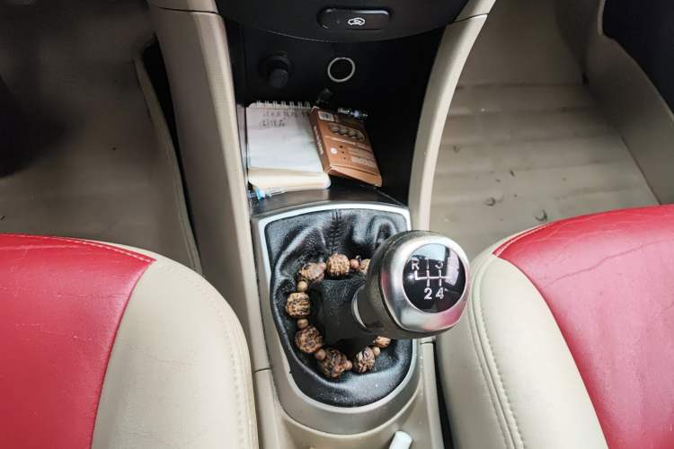 Used Hyundai Verna (older generation) 2014 1.4L Manual Smart GLS Trim
