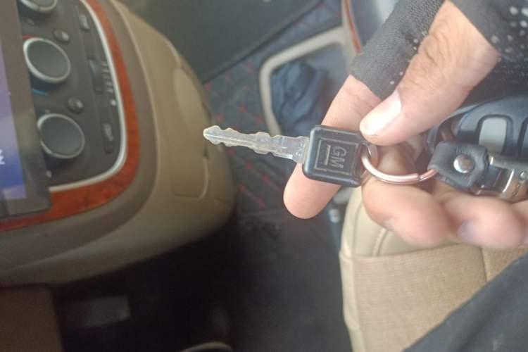 Used Buick GL8 2006 Lu Zun 3.0L CT Comfort Edition Vehicle Key