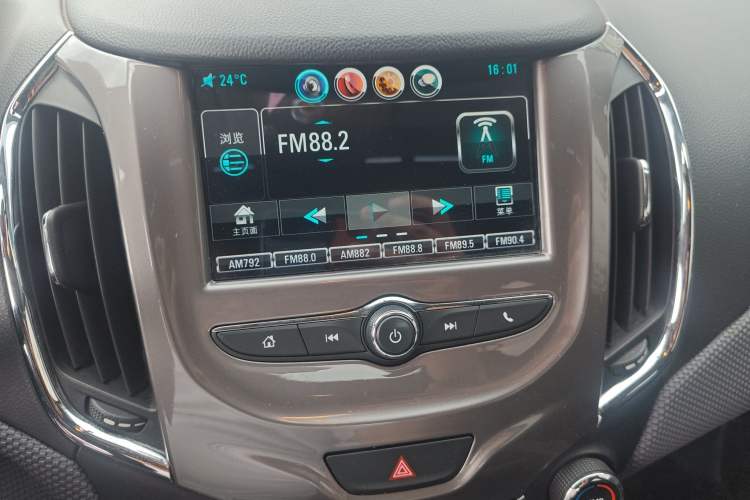 Used Chevrolet Cruze 2018 Revised Version 320 Automatic Pioneer Edition Audio And AC Panel