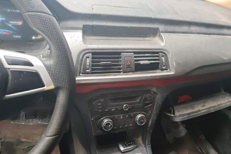 Used BAIC Weiwang M50F 2017 1.5L Standard Model