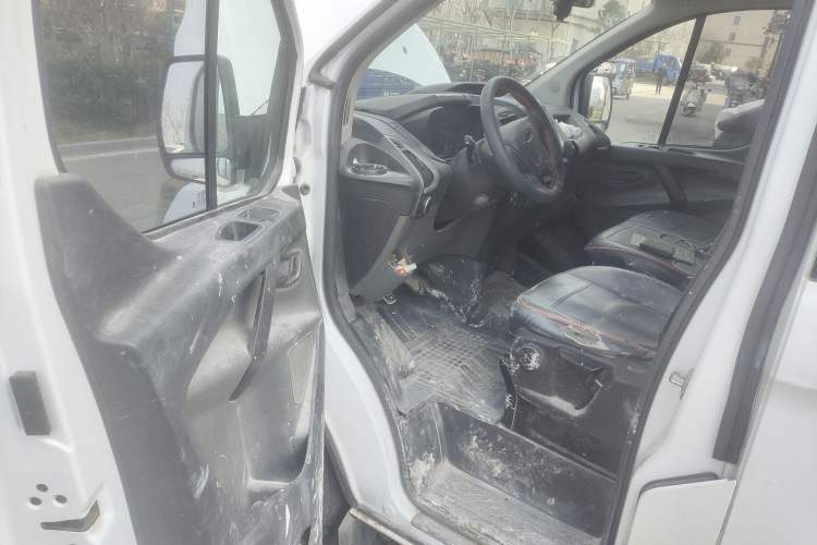 Used Ford Transit 2017 2.0T Diesel Multi-Function Commercial Vehicle Mid-Drive Mid-Roof China V Standard